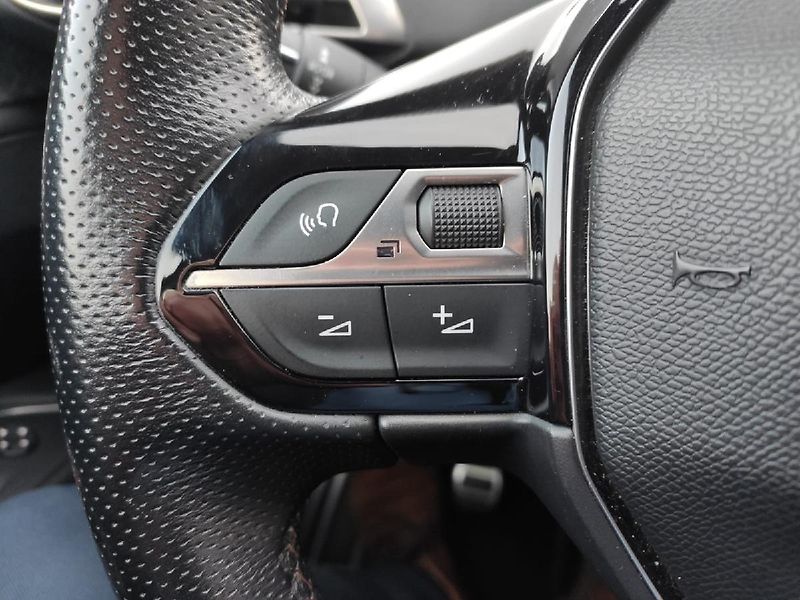 Peugeot 3008 (2017) GT 2.0 HDI 150k MAN6 1.MAJITEL - fotka 18 z 28