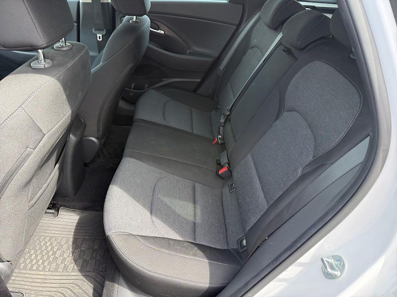 Hyundai i30 (2024) SMART 1.0T-GDI 88kW CZ DPH - fotka 8 z 11