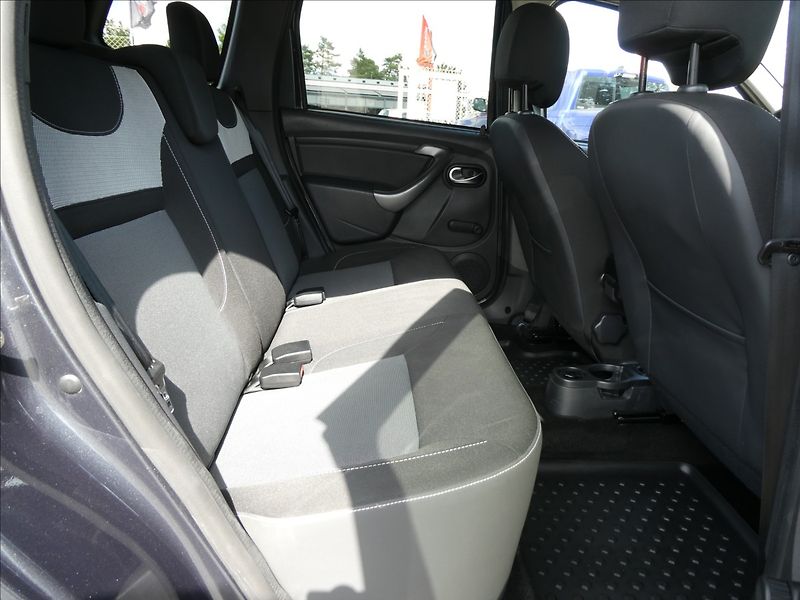 Dacia Duster 1,2 TCe 92 kW Prestige,TZ,navi - fotka 18 z 39