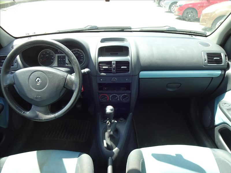 Renault Clio 1,2i - fotka 28 z 32