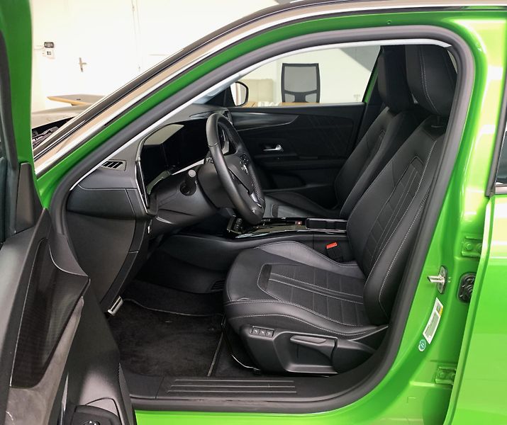 Opel Mokka E, Ultimate, 100 kW - fotka 9 z 32