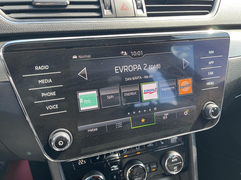 Škoda Superb 2.0 TSi Dsg 4x4 STYLE-DPH-ČR ! - fotka 36 z 54