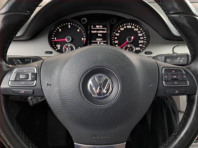 Volkswagen Passat (2009) 1.6 TDI, po STK, slušný stav - fotka 14 z 16