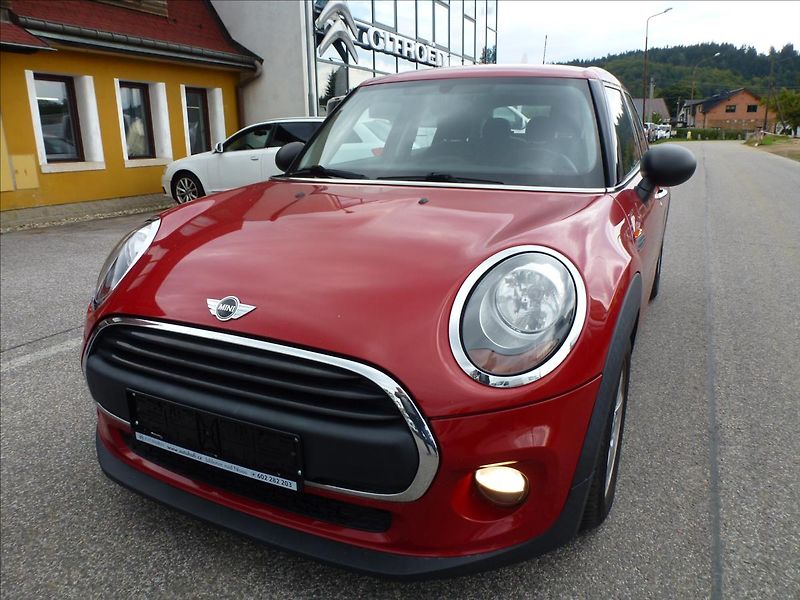 Mini One 1,5 D 5 dveří  TWINPOWER TURBO - fotka 3 z 51