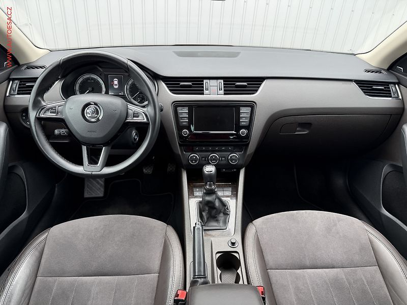 Škoda Octavia (2016) 1.8TSi, 2.maj,ČR, L&K, bixen - fotka 8 z 19