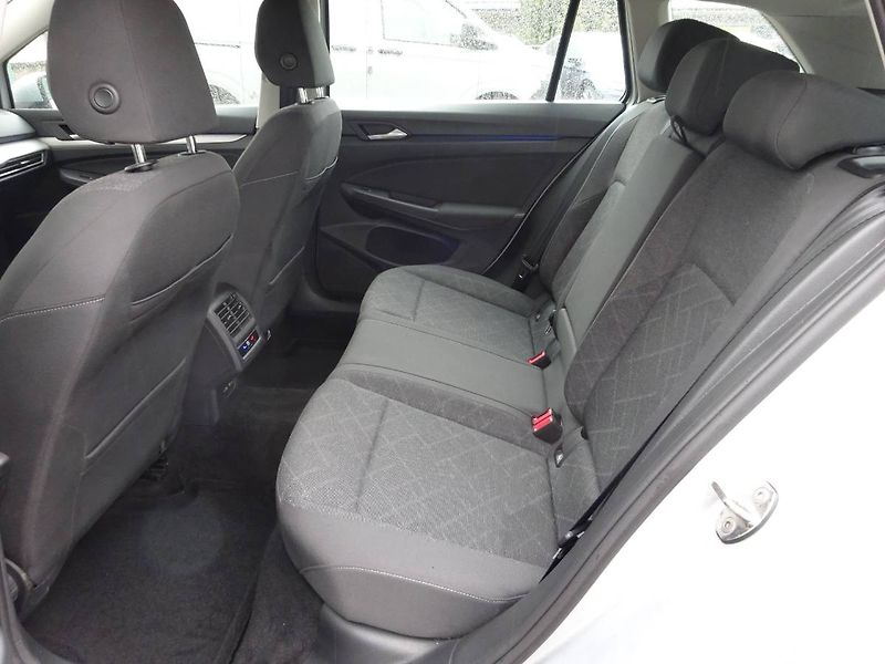 Volkswagen Golf Variant (2022) 1,0TSi /81kW  Life - fotka 26 z 27