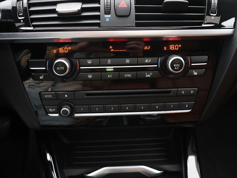 BMW X3 3,0 35d 230KW Xdrive PANORAMA - fotka 25 z 33