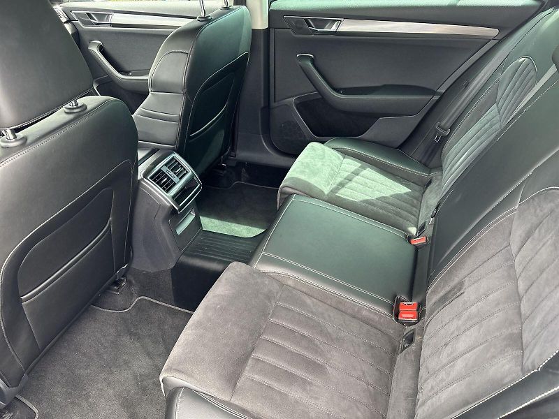 Škoda Superb (2022) Combi 1.5 TSI Style+ - fotka 8 z 30