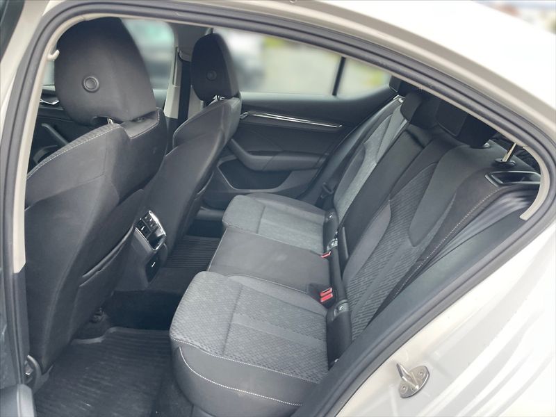 Škoda Octavia 1,5 TSI Style - fotka 8 z 11