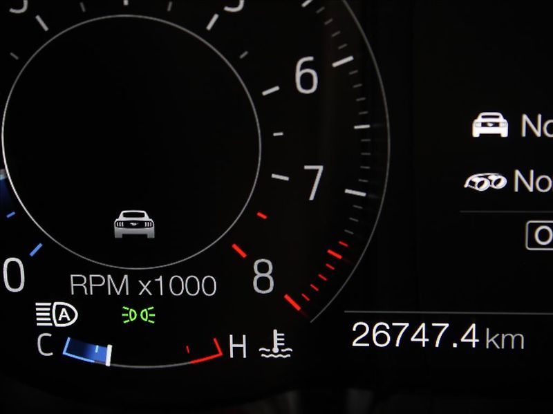 Ford Mustang 5,0 V8 331kW AT 26 700km! EU - fotka 24 z 24