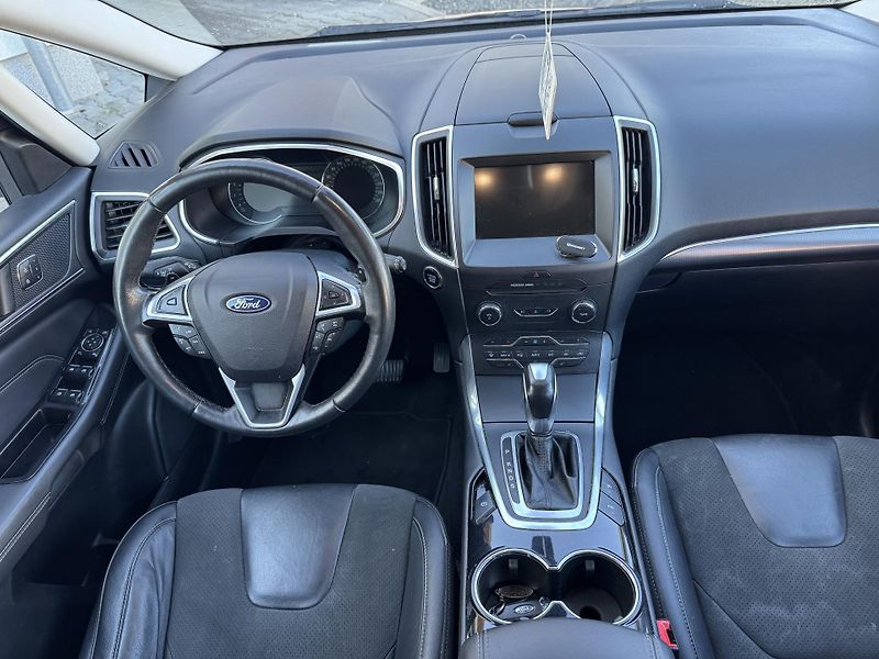 Ford S-MAX 2,0TDCi A/T, TITANIUM,ČR - fotka 15 z 19
