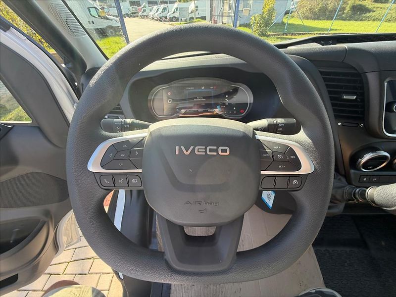 Iveco Daily 3,0 35S16H 3.0 - fotka 22 z 31
