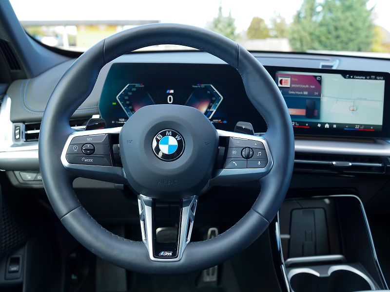 BMW X1 xDrive20d (U11) M Sport Paket - fotka 9 z 30