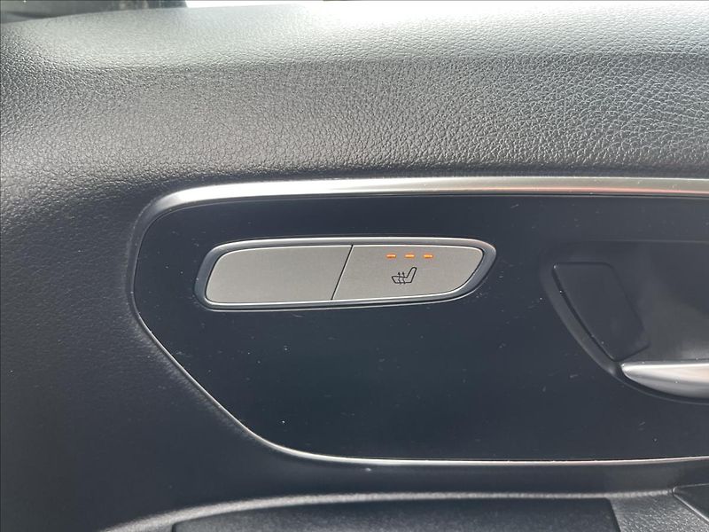Mercedes-Benz Vito 2,1 119CDi 8.MÍST LONG 4x4 AUT - fotka 30 z 49