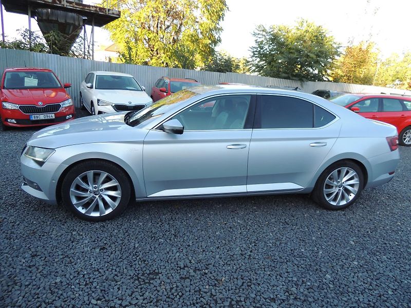 Škoda Superb (2017) 2.0TDi,140kw,L&K,ČR - fotka 8 z 66