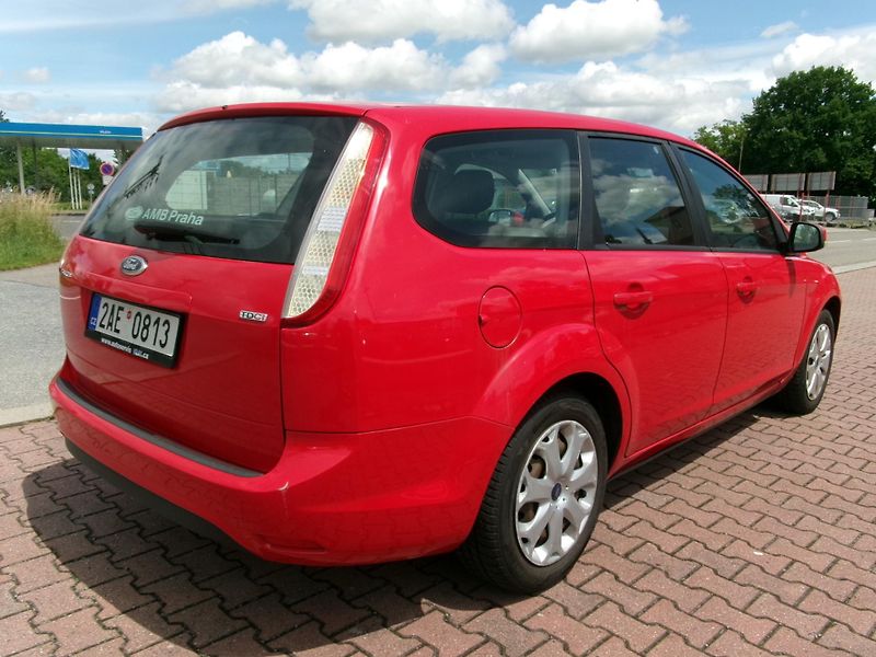 Ford Focus 1,6 - ZADÁNO - fotka 7 z 25