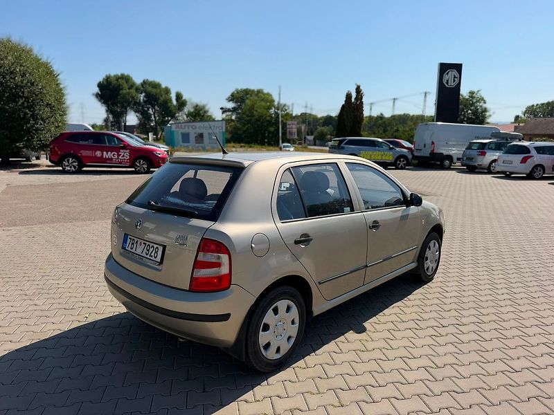 Škoda Fabia HB Classic 1.2HTP 40kW 55 - fotka 5 z 19