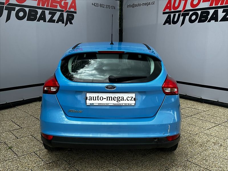 Ford Focus 1,6 i 16V 77kW-CZ-1 MAJITEL!! - fotka 7 z 32