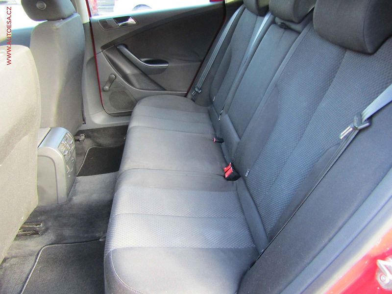 Volkswagen Passat (2008) 1.9TDi Variant, TZ, výhř.sed. - fotka 9 z 21