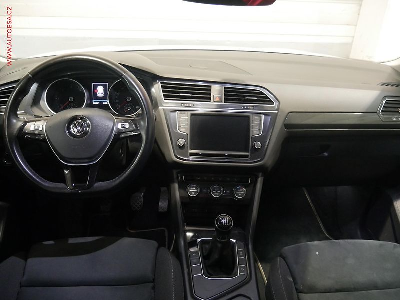 Volkswagen Tiguan (2017) 2.0TDi, ČR, Comfortline, LED - fotka 8 z 18