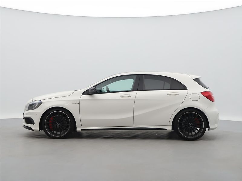 Mercedes-Benz Třídy A 2,0 45 265 kW 4Matic AMG Aut. - fotka 4 z 33