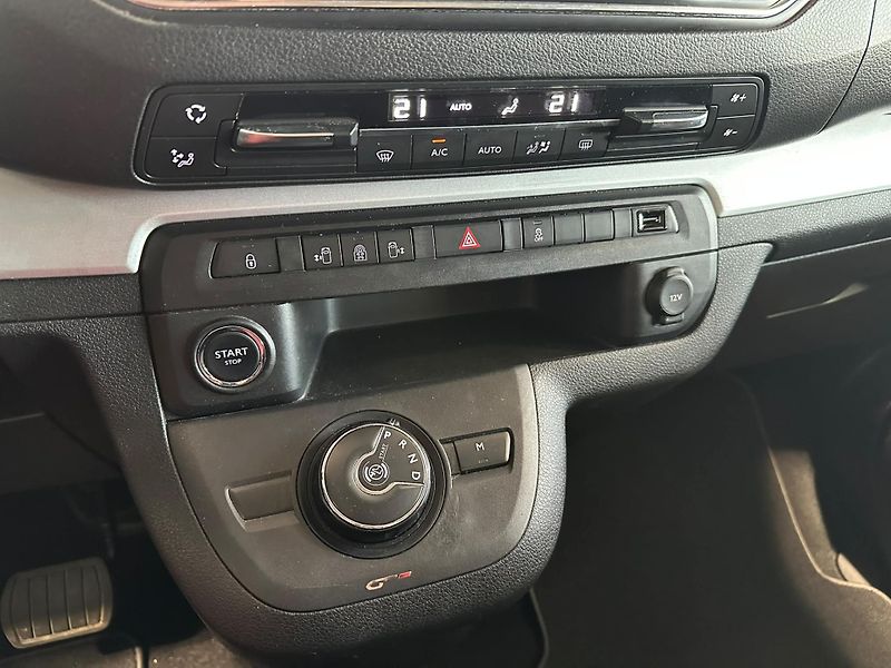 Peugeot Traveller (2018) 2.0HDi,GT,177 HP,L2,ČR - fotka 15 z 18