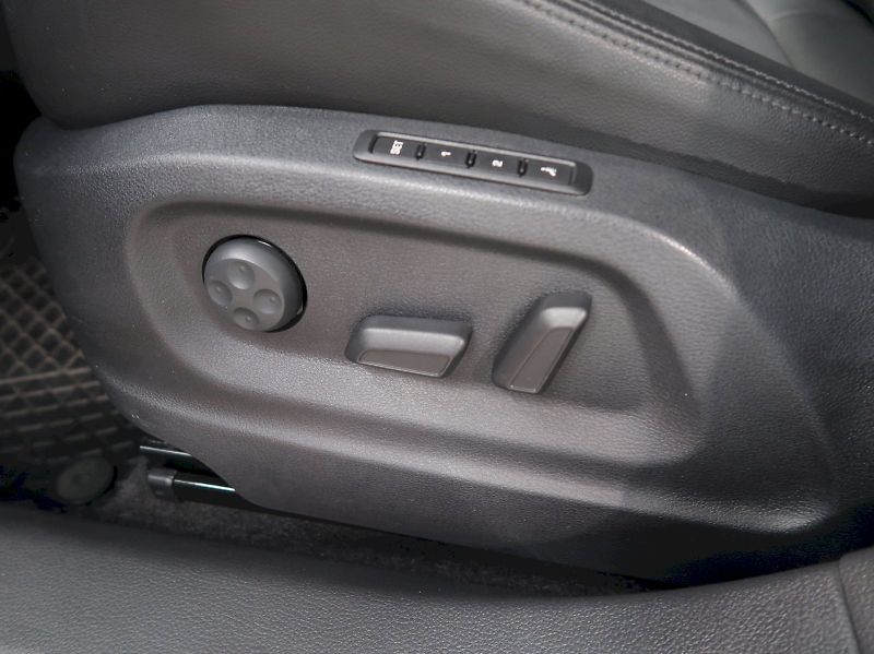 Volkswagen Sharan (2019) HIGHLINE 2.0TDI 4x4 DSG 7MÍST - fotka 14 z 45