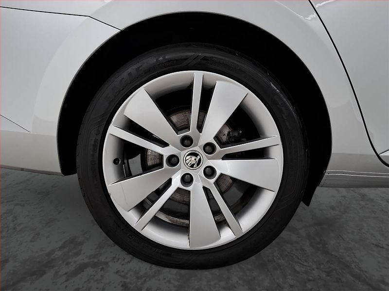 Škoda Superb (2022) Style 2.0 TDI - fotka 15 z 21