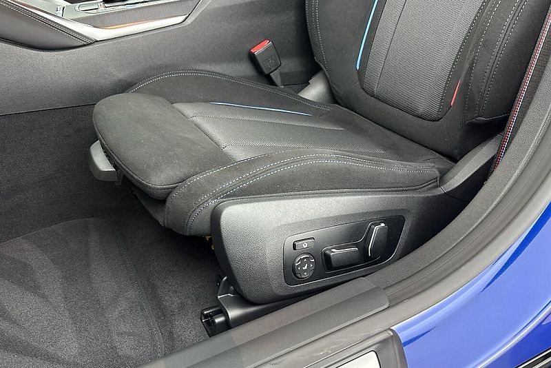 BMW i4 xDrive40 - fotka 7 z 14