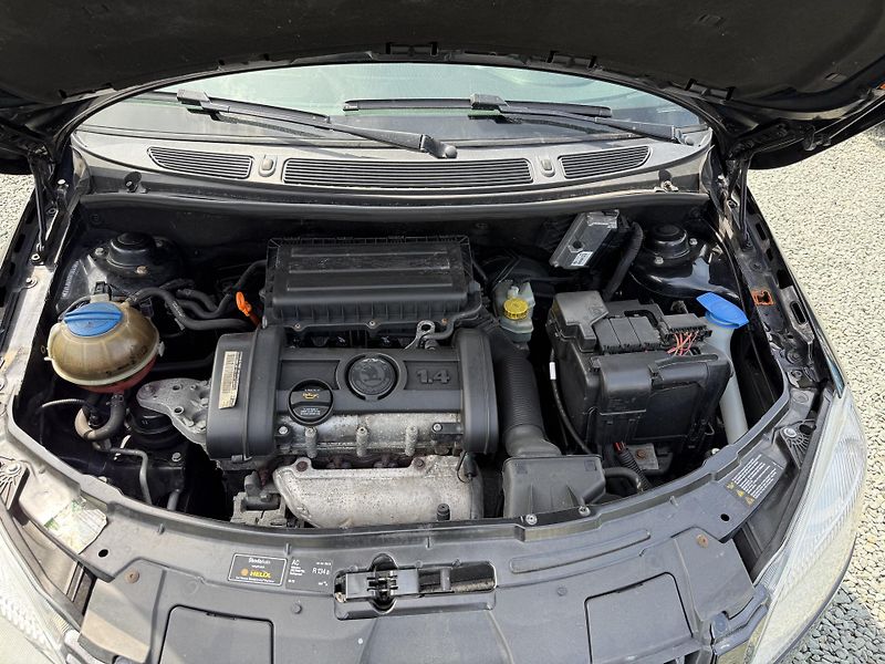 Škoda Fabia 1.4i KOMBI - fotka 13 z 13