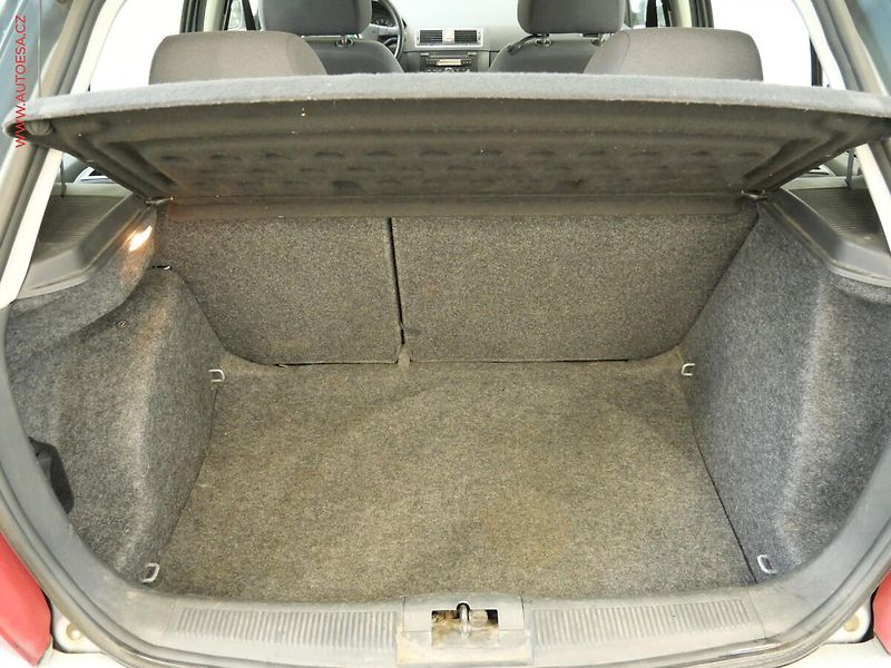 Škoda Fabia (2002) 1.9SDi, ČR, AC, výhřev sed - fotka 7 z 16