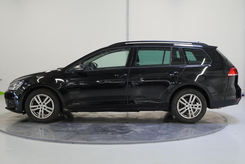 Volkswagen Golf - fotka 3 z 27