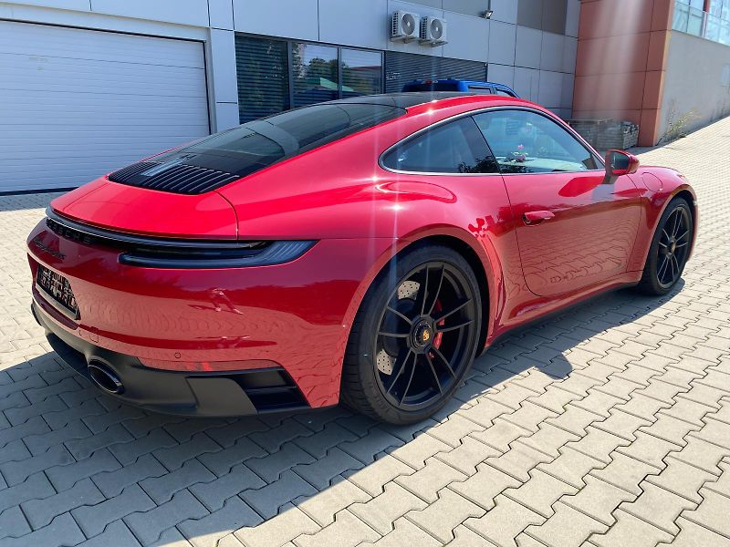 Porsche 911 (2025) GTS RED/RED LIFT-PANO-MAX - fotka 6 z 17