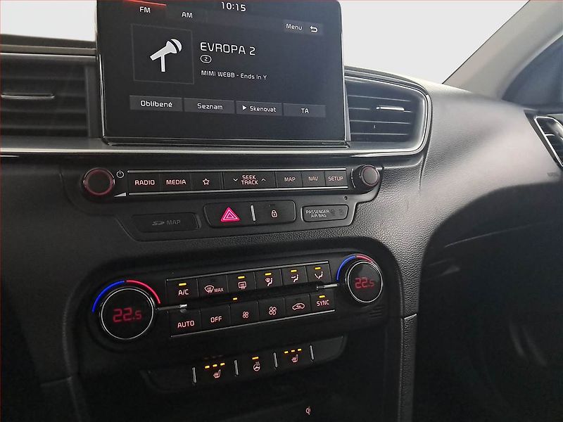 Kia Ceed (2018) 1.4 T-GDI, Automat, Serv.kniha - fotka 12 z 16