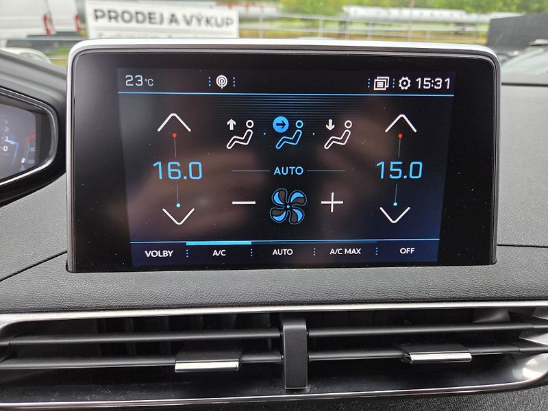 Peugeot 3008 (2019) 1.2 PT 130 ALLURE MAN6 - fotka 15 z 24