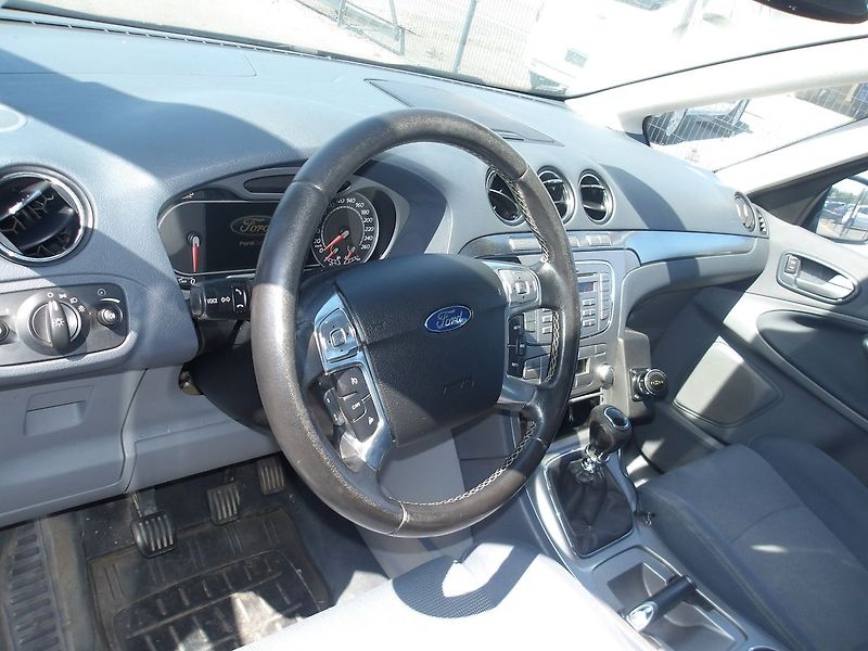 Ford S-MAX 2,0TDCi103kW ČR 1.MAJ.!!! - fotka 17 z 27
