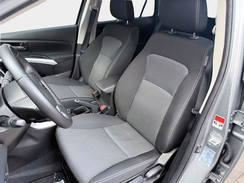 Suzuki SX4 S-Cross Comfort+ 4x4 Navigace /Xenony - fotka 8 z 23