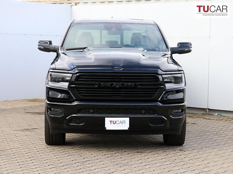 Dodge RAM (2024) 1500 Laramie G/T 5.7 V8  - fotka 3 z 38