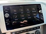 Volkswagen Passat 2.0 TDI VIRUTAL MASÁŽ SERVISKA - náhled 30