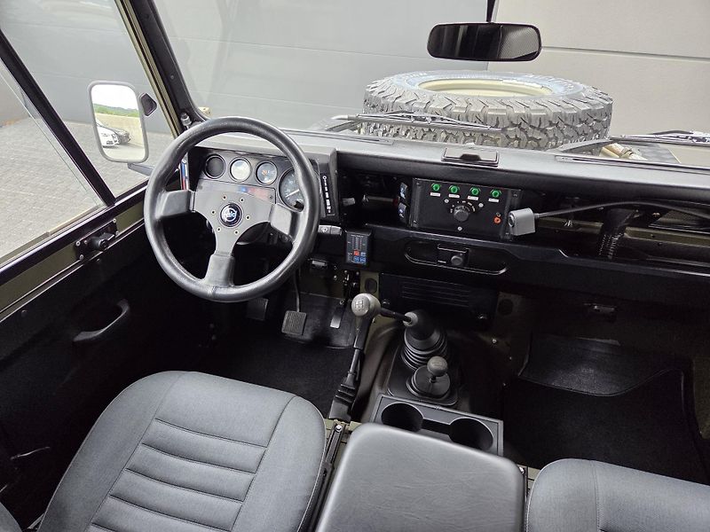 Land Rover Defender TDi HOBSON Military - RENOVACE - fotka 7 z 44