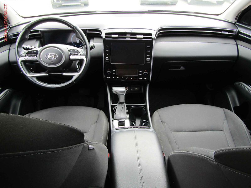 Hyundai Tucson (2022) 1.6i, AC, LED, navi - fotka 8 z 19