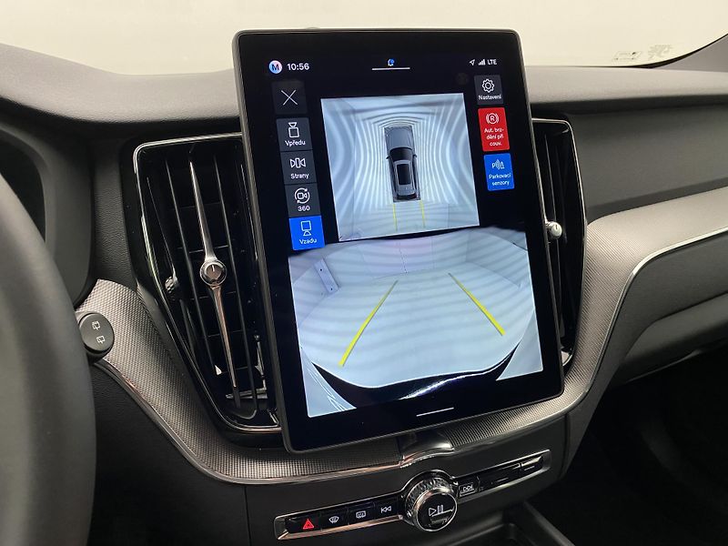 Volvo XC60 T8 AWD BLACK EDITION RECHARGE  - fotka 38 z 47
