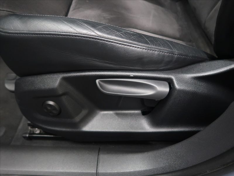 Audi Q3 2,0 TFSi 162 KW S-tronic Quatt - fotka 15 z 29