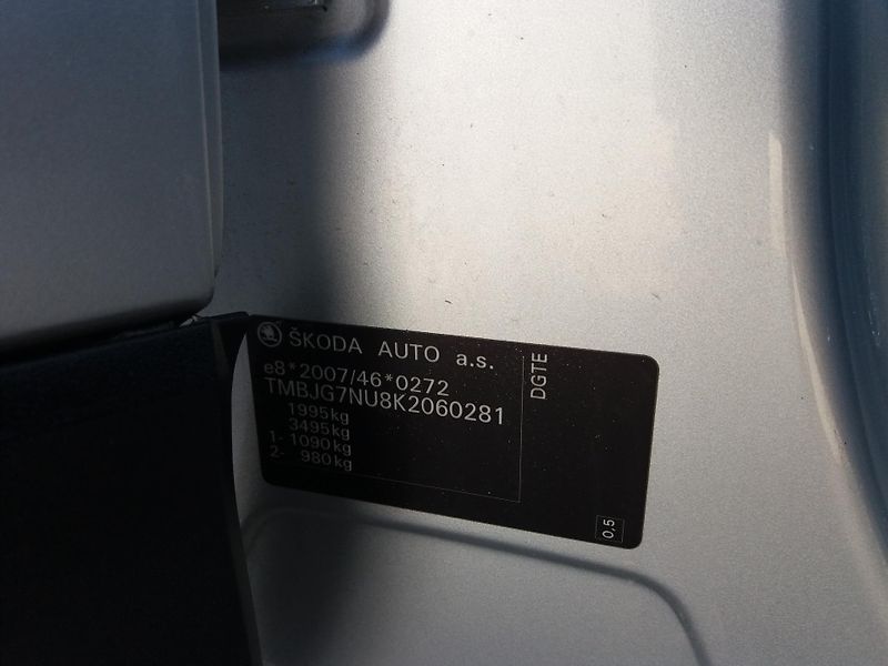 Škoda Karoq 1.6TDi,DSG,LED,NAVI.! - fotka 21 z 23