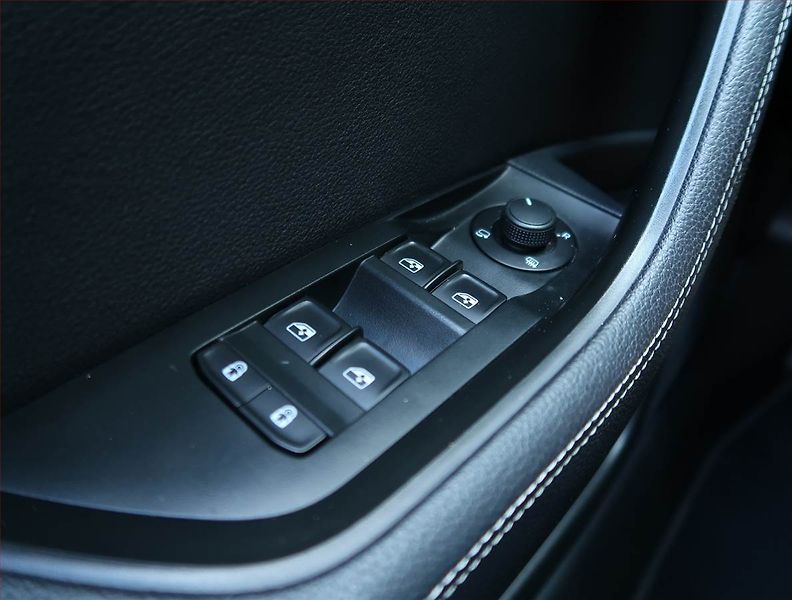 Škoda Superb (2020) 2.0 TDI - fotka 16 z 21