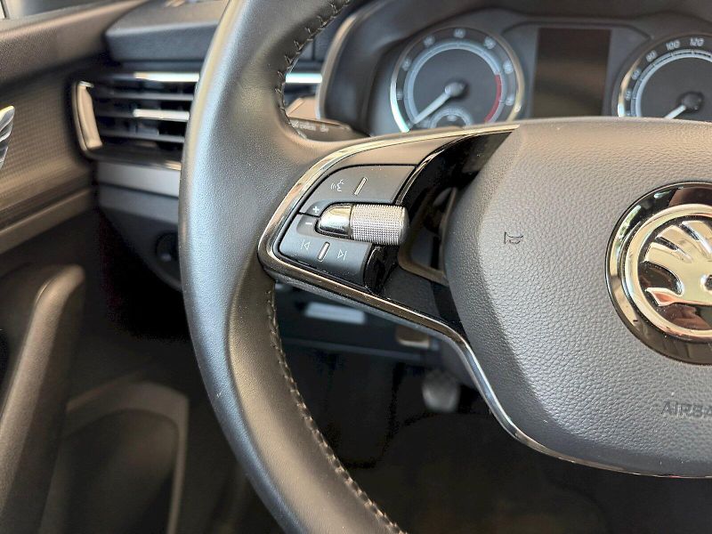 Škoda Kamiq (2021) Ambition 1.0 TSI / 70 kW M5 - fotka 10 z 25