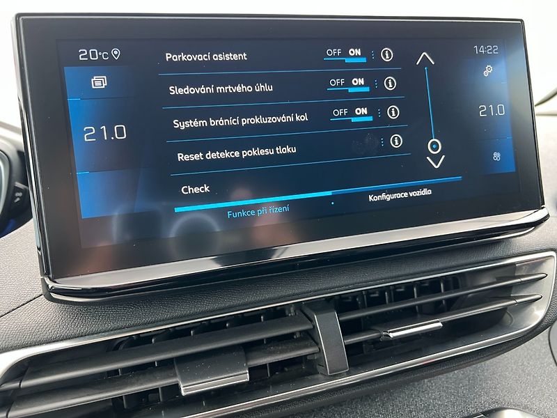 Peugeot 5008 (2021) 1.2PT 96kW! Allure! Tažné! LED - fotka 35 z 43