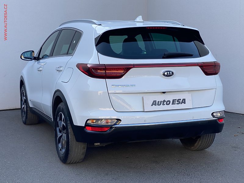 Kia Sportage (2019) 1.6 T-GDi AWD, Exclusive - fotka 6 z 17