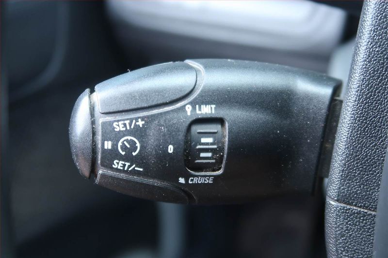 Peugeot 208 (2018) 1.2 PureTech, Serv.kniha - fotka 18 z 18