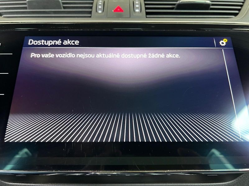 Škoda Superb (2022) SPORTLINE 2.0TSI 206kW 4x4 DPH - fotka 31 z 37